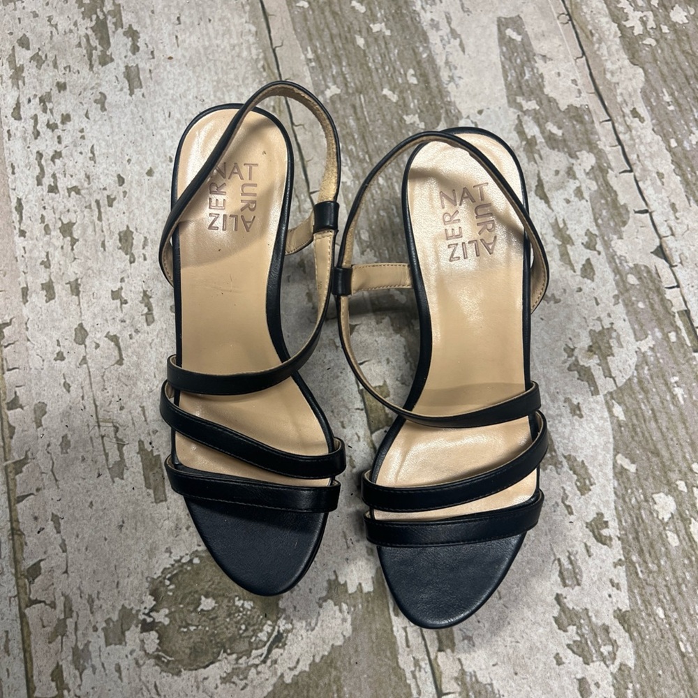 Naturalizer Black Strappy Sandals Lds Sz 7M